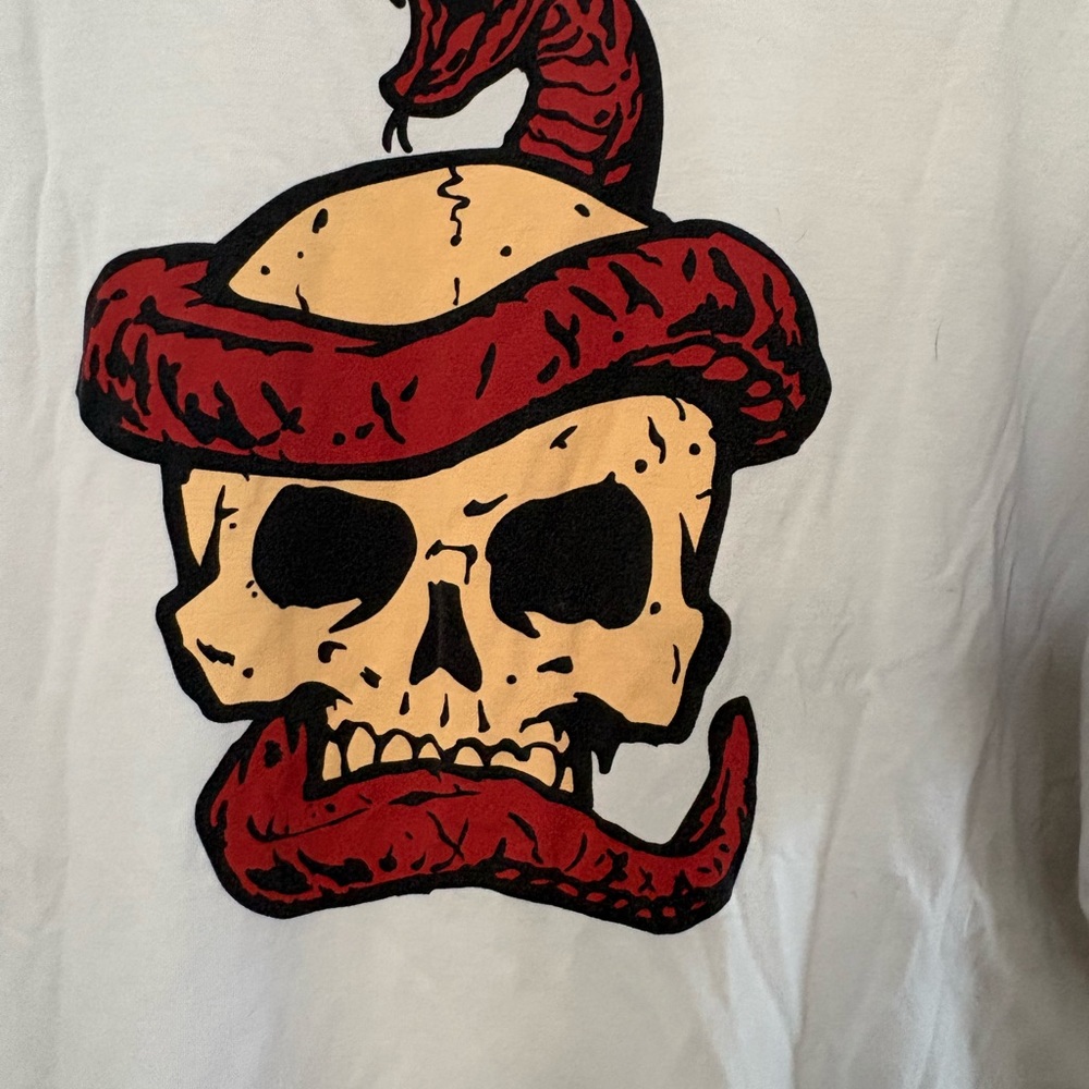 Under Armour Light Gray Skull Graphic T-Shirt - Picture 5 of 5